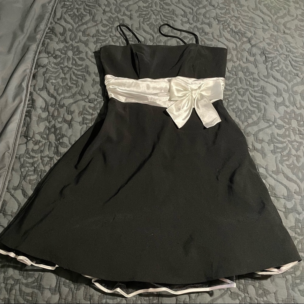 Like New Juniors Black Formal Dress